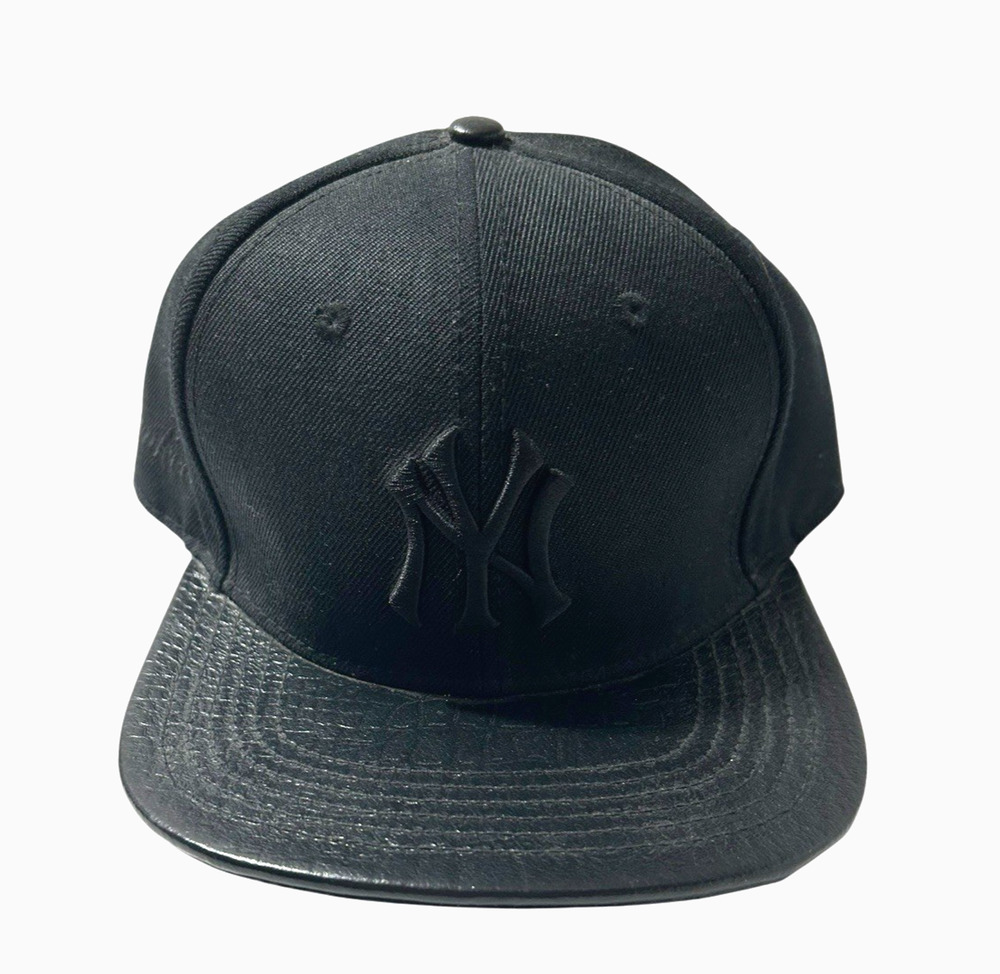 Authentic NY Yankees Pro Standard Leather Brim Strapback Hat Luxury Sportswear